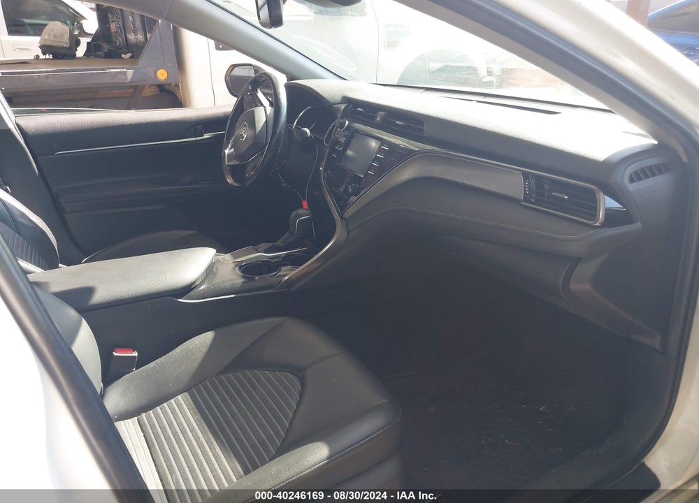 2019 TOYOTA CAMRY SE VIN: 4T1B11HK2KU244483