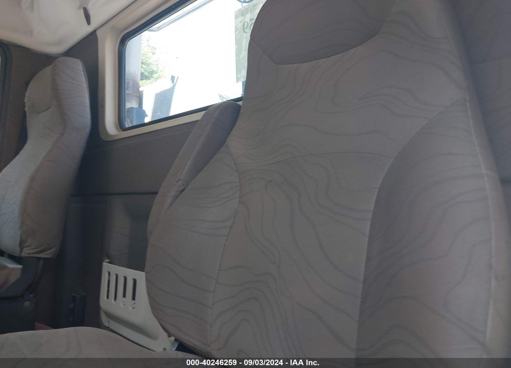 2015 VOLVO VN VNL VIN: 4V4NC9EG8FN924497