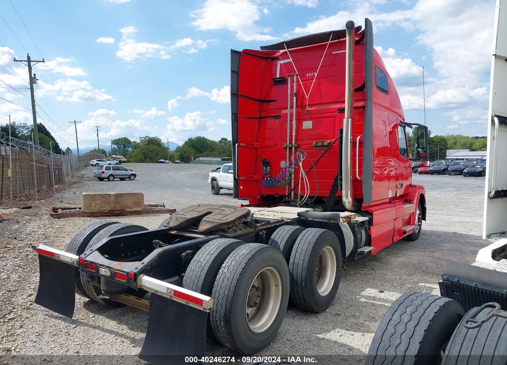 2013 VOLVO VN VIN: 4V4NC9EH0DN564244