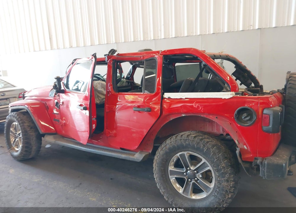 2018 JEEP WRANGLER UNLIMITED SAHARA VIN: 1C4HJXEG8JW233489