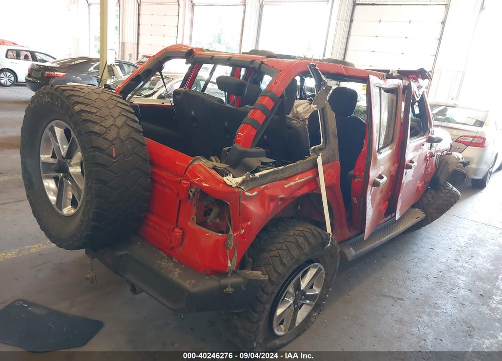 2018 JEEP WRANGLER UNLIMITED SAHARA VIN: 1C4HJXEG8JW233489