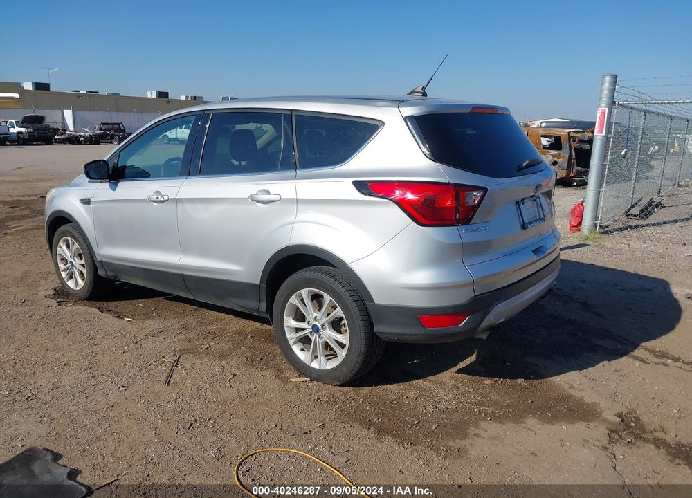 2019 FORD ESCAPE SE VIN: 1FMCU9GD0KUC06568
