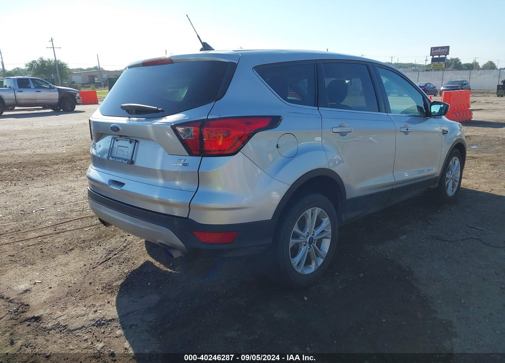 2019 FORD ESCAPE SE VIN: 1FMCU9GD0KUC06568