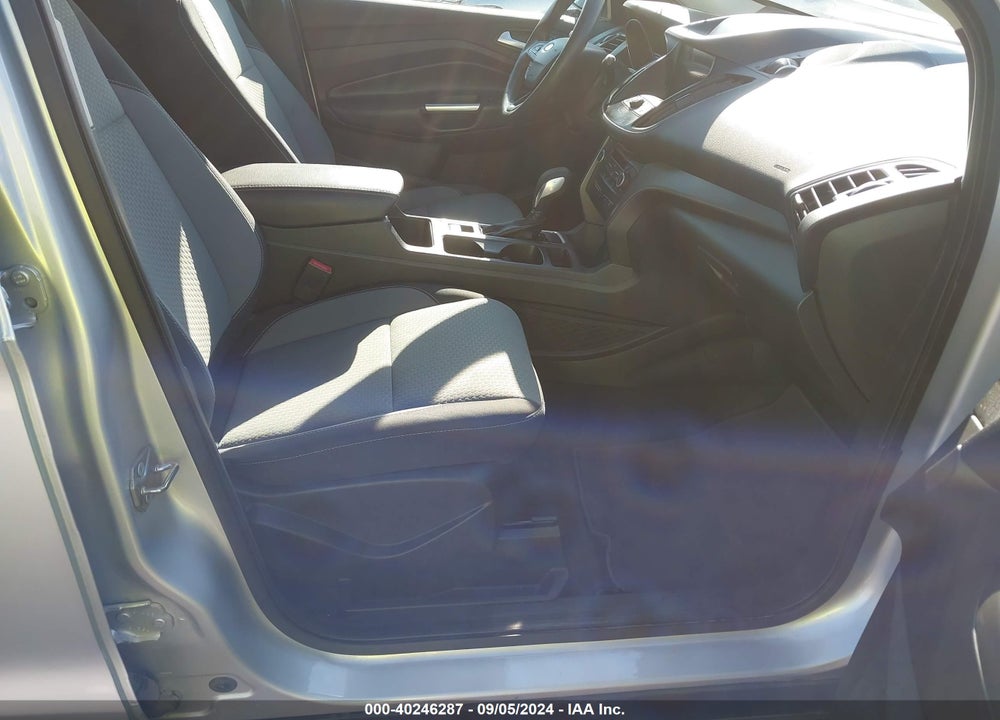 2019 FORD ESCAPE SE VIN: 1FMCU9GD0KUC06568
