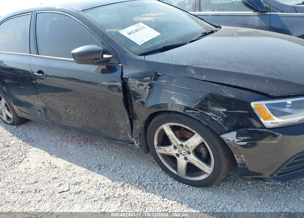 2015 VOLKSWAGEN JETTA VIN: 3VWD07AJ9FM411420