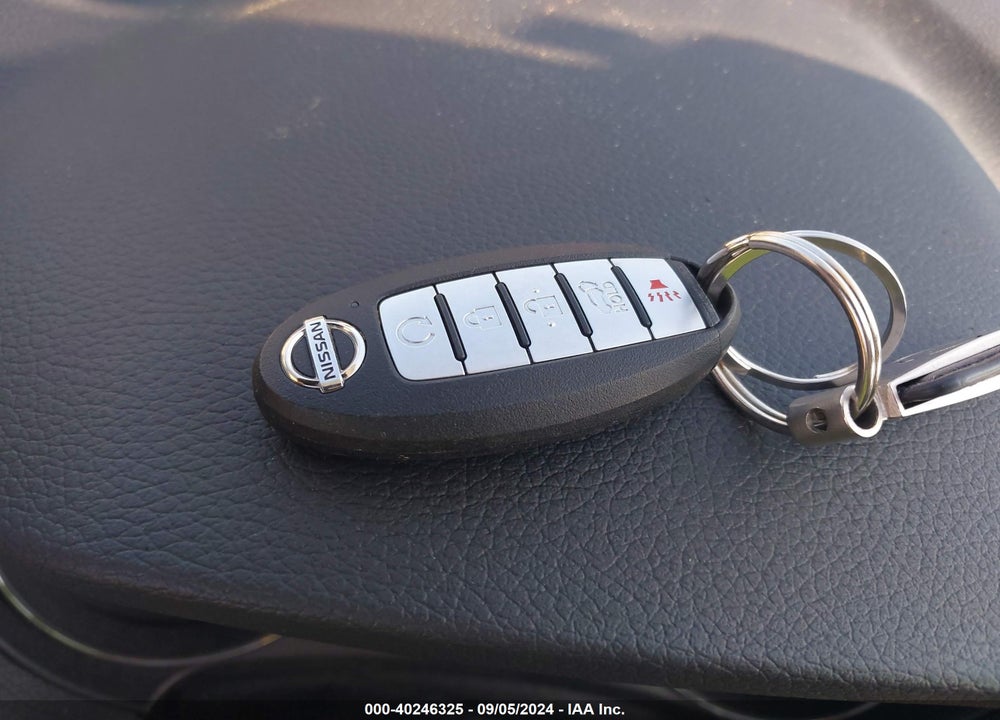 2019 NISSAN ROGUE SV VIN: 5N1AT2MVXKC821729