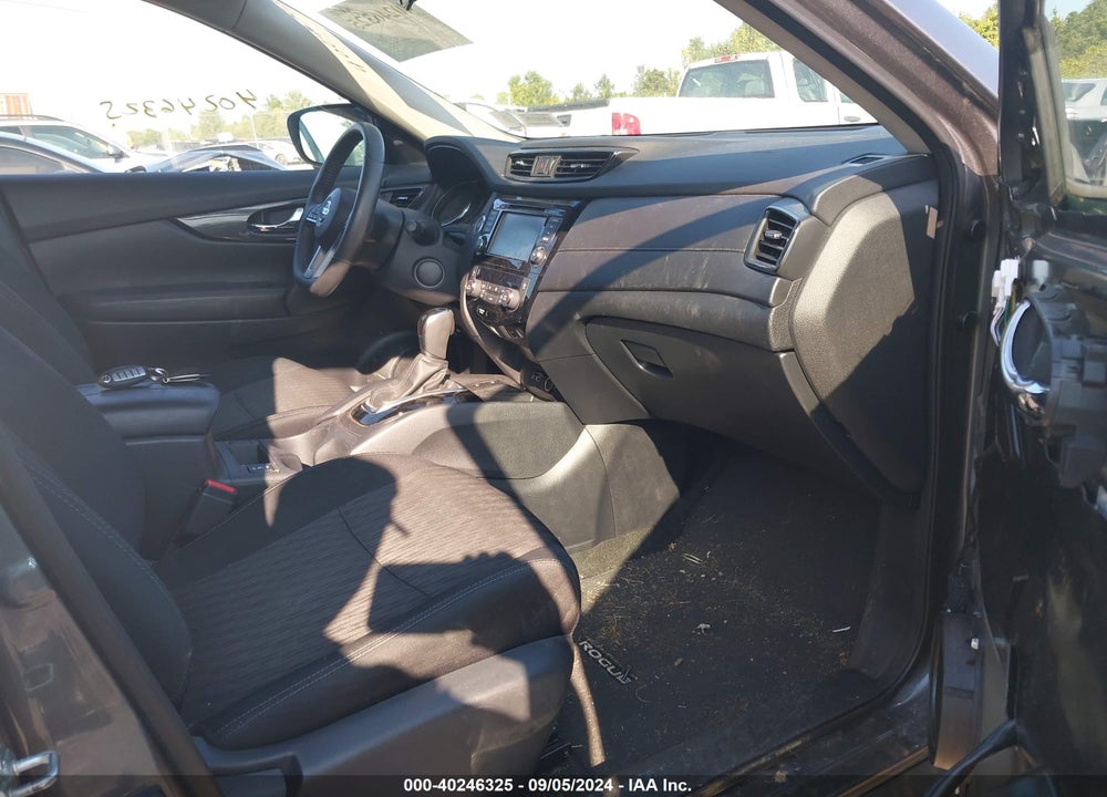2019 NISSAN ROGUE SV VIN: 5N1AT2MVXKC821729