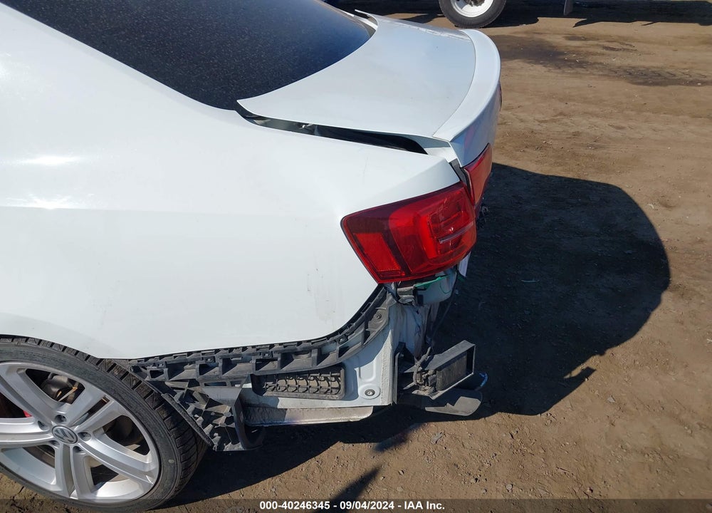 2017 VOLKSWAGEN JETTA GLI VIN: 3VW4T7AJ8HM392286