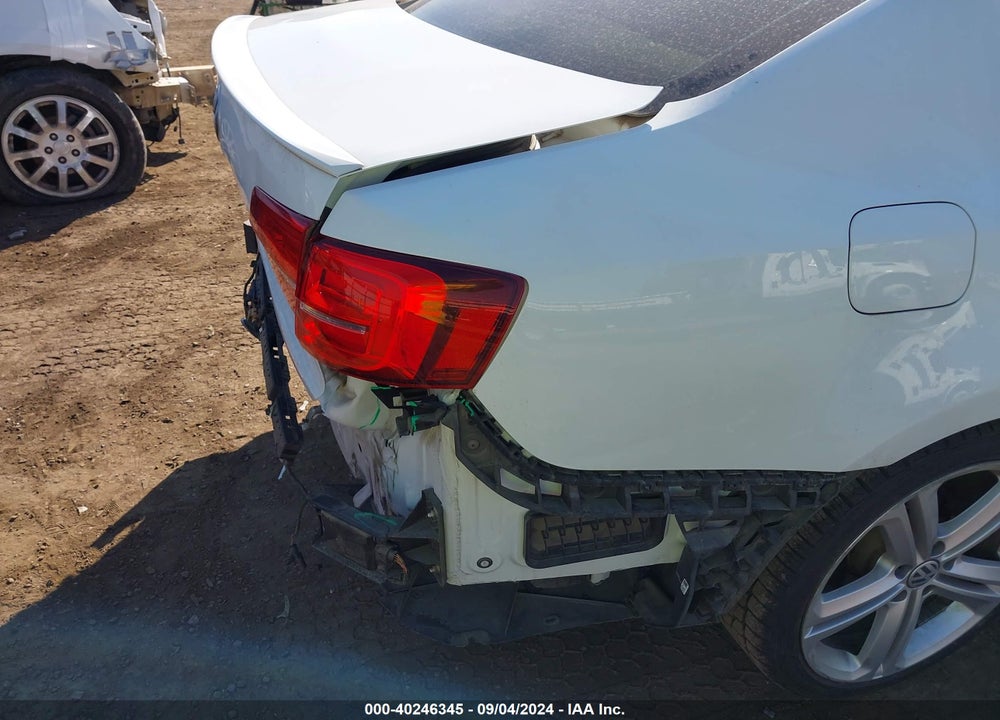 2017 VOLKSWAGEN JETTA GLI VIN: 3VW4T7AJ8HM392286