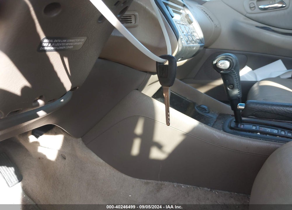 2000 HONDA ACCORD VIN: 1HGCG1656YA070076