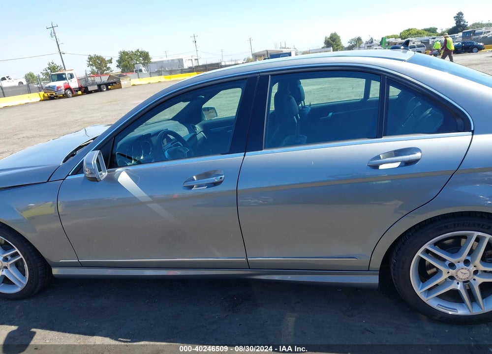 2013 MERCEDES-BENZ C 350 SPORT VIN: WDDGF5HB5DG095464