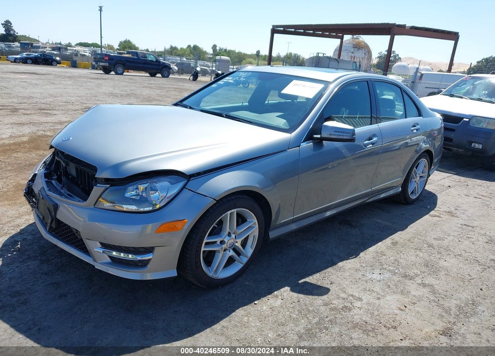 2013 MERCEDES-BENZ C 350 SPORT VIN: WDDGF5HB5DG095464