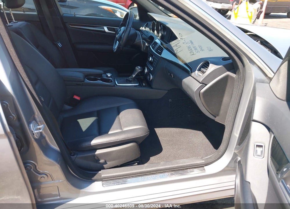 2013 MERCEDES-BENZ C 350 SPORT VIN: WDDGF5HB5DG095464