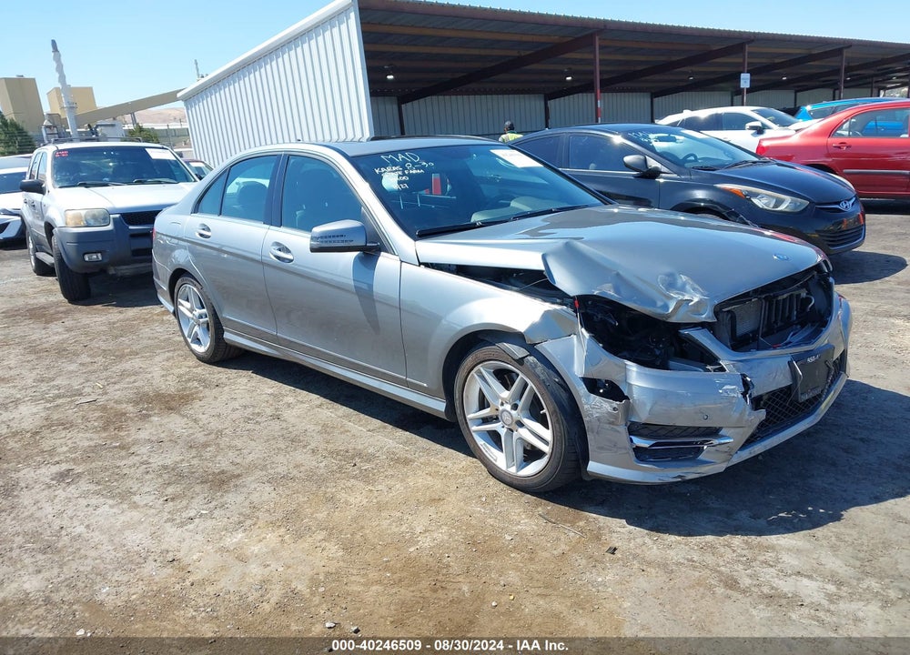 2013 MERCEDES-BENZ C 350 SPORT VIN: WDDGF5HB5DG095464