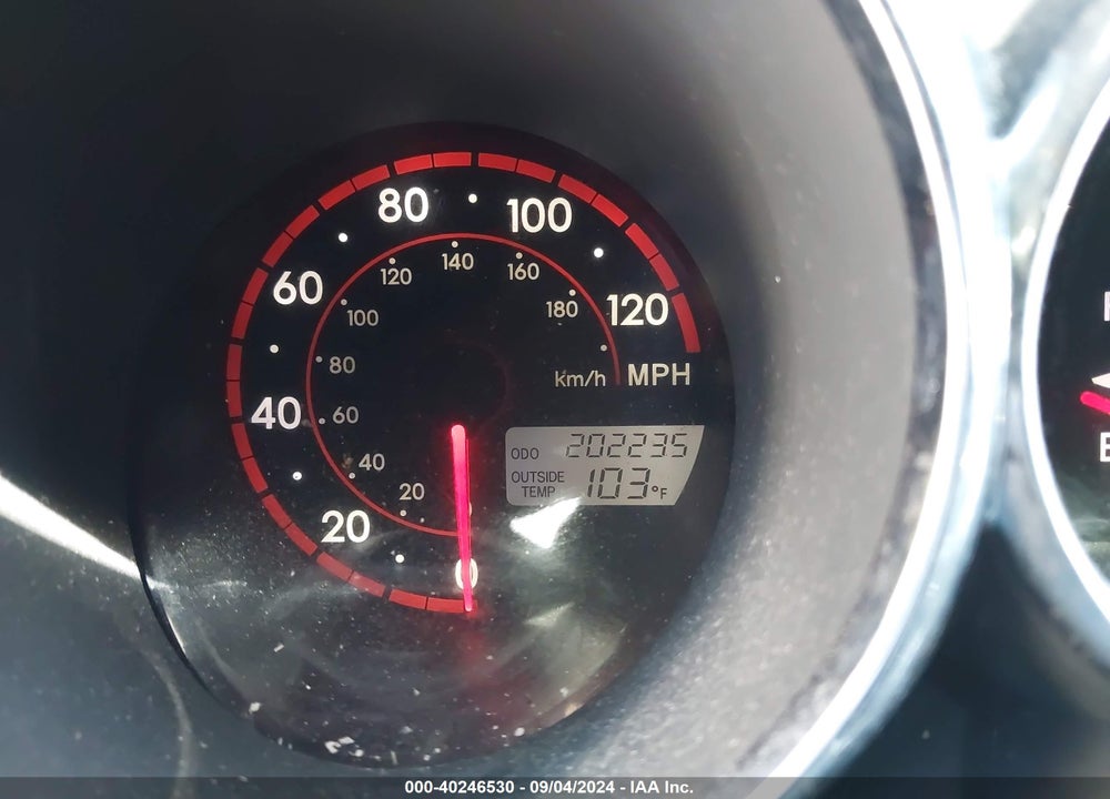 2005 TOYOTA MATRIX VIN: 2T1KR32E15C442579