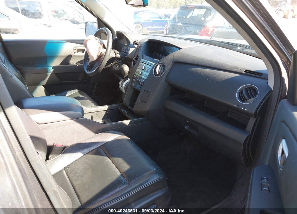 2011 HONDA PILOT EX-L VIN: 5FNYF4H53BB078091