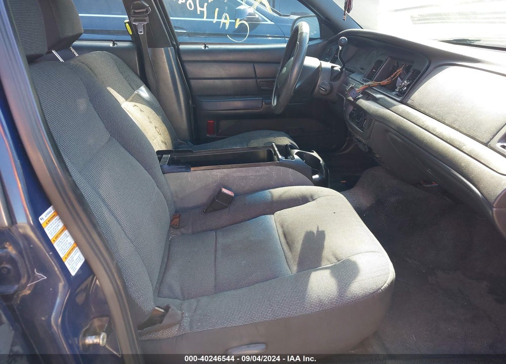 2004 FORD CROWN VICTORIA POLICE VIN: 2FAHP71W74X158522
