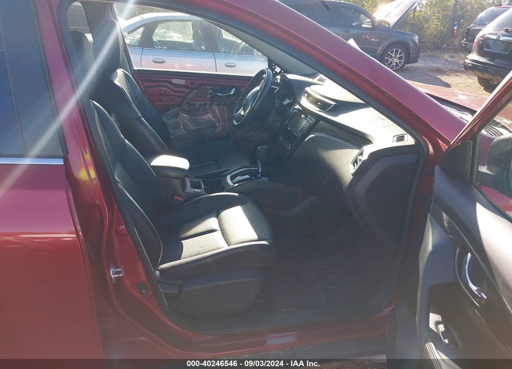 2015 NISSAN ROGUE SL VIN: 5N1AT2MV4FC786952