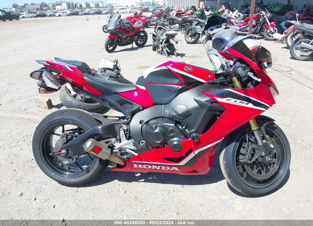 2018 HONDA CBR1000 VIN: JH2SC7718JK100268