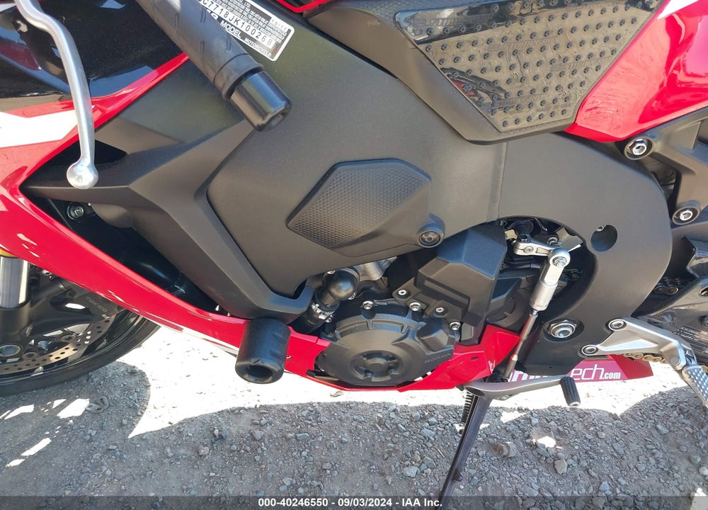 2018 HONDA CBR1000 VIN: JH2SC7718JK100268