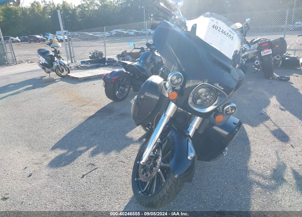 2021 INDIAN MOTORCYCLE CO. ROADMASTER LIMITED VIN: 56KTKABB0M3400196
