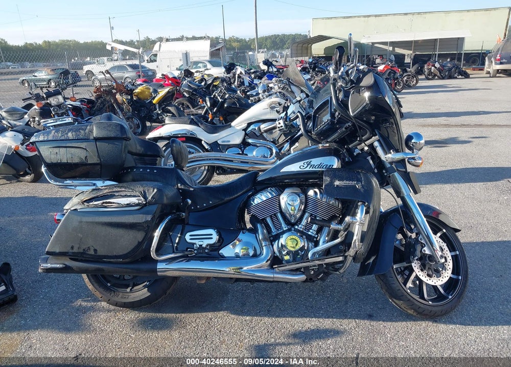 2021 INDIAN MOTORCYCLE CO. ROADMASTER LIMITED VIN: 56KTKABB0M3400196