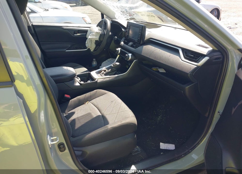 2021 TOYOTA RAV4 XLE VIN: 2T3W1RFV4MW115989