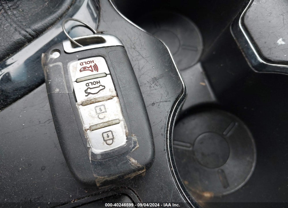 2012 HYUNDAI SONATA VIN: KMHEC4A45CA039683