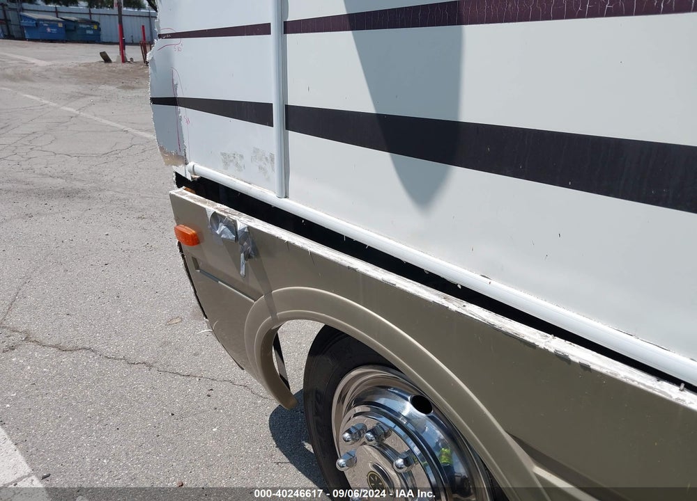 2004 DOLPHIN MOTORHOME VIN: 5B4MP67G743384503