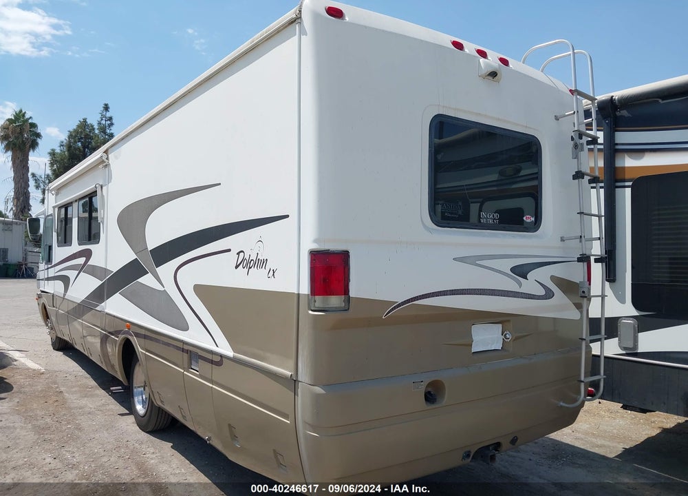 2004 DOLPHIN MOTORHOME VIN: 5B4MP67G743384503