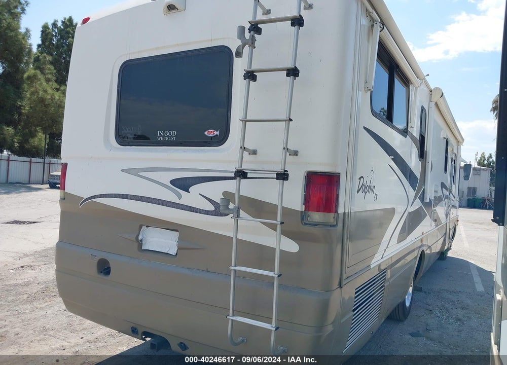 2004 DOLPHIN MOTORHOME VIN: 5B4MP67G743384503