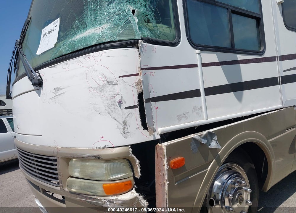 2004 DOLPHIN MOTORHOME VIN: 5B4MP67G743384503