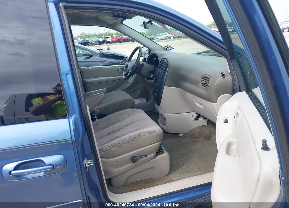 2007 DODGE GRAND CARAVAN SXT VIN: 2D4GP44L47R292180