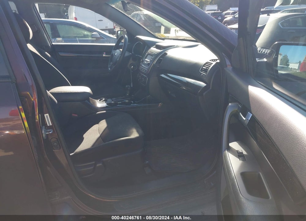 2015 KIA SORENTO VIN: 5XYKTCA66FG637269