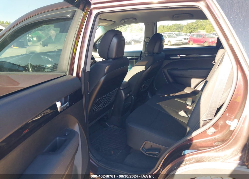 2015 KIA SORENTO VIN: 5XYKTCA66FG637269