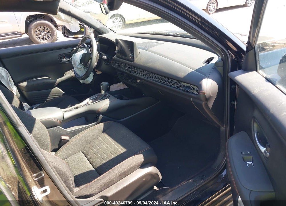 2024 HONDA HR-V 2WD SPORT/2WD SPORT W/O BSI VIN: 3CZRZ1H53RM736213