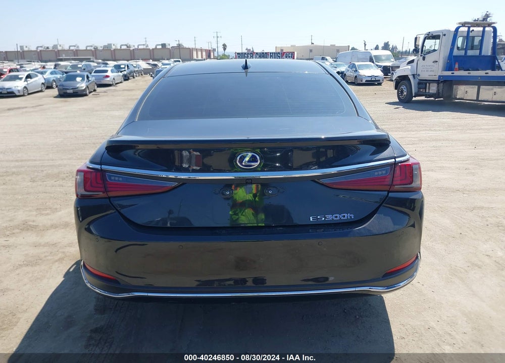 2022 LEXUS ES 300H VIN: 58ADA1C18NU025676