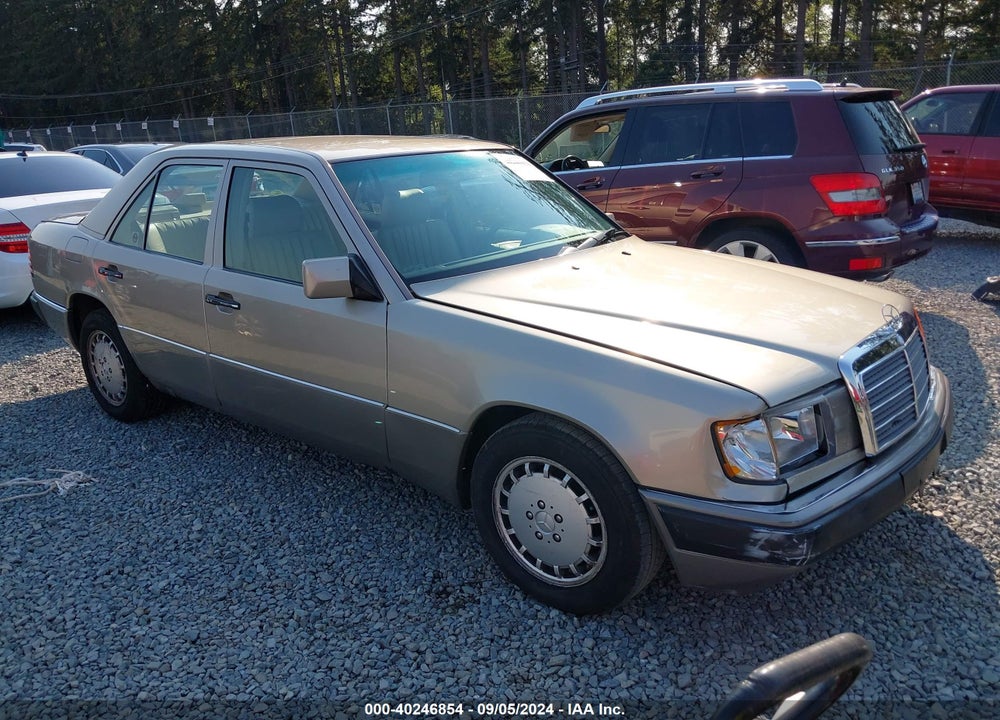 1992 MERCEDES-BENZ 300 E 2.6 VIN: WDBEA26D2NB695469