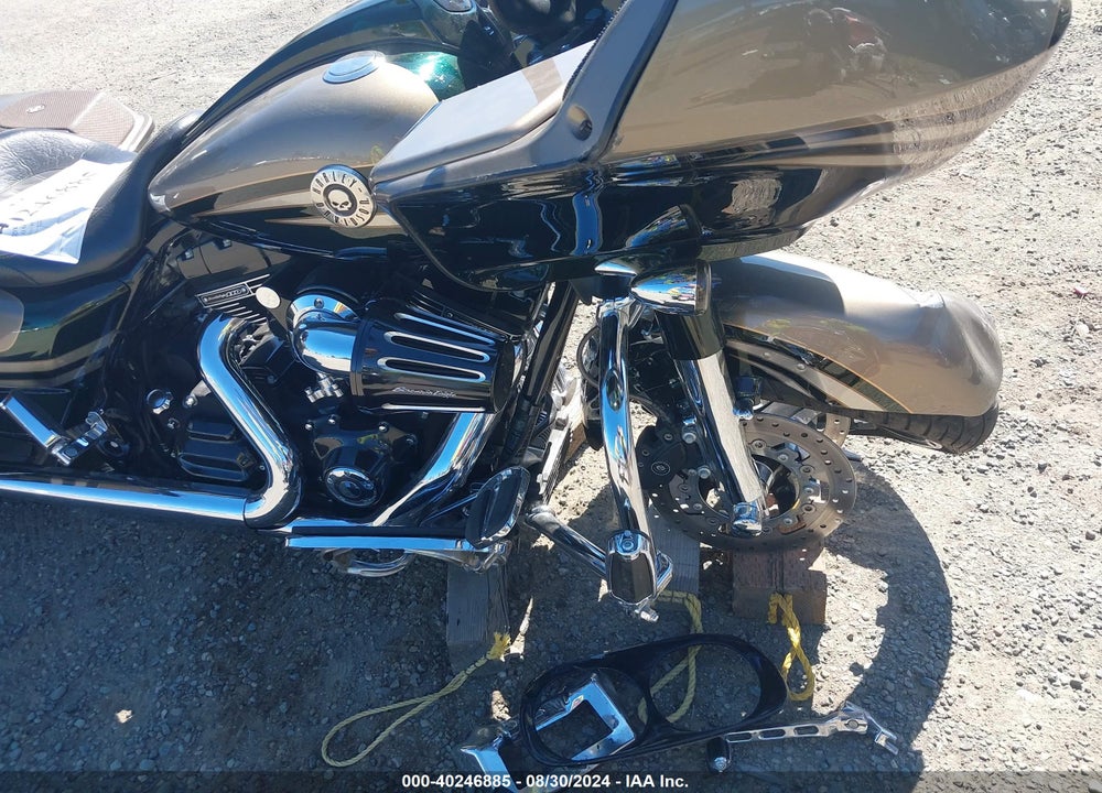 2013 HARLEY-DAVIDSON FLTRXSE CVO ROAD GLIDE CUSTOM VIN: 1HD1TC81XDB958758