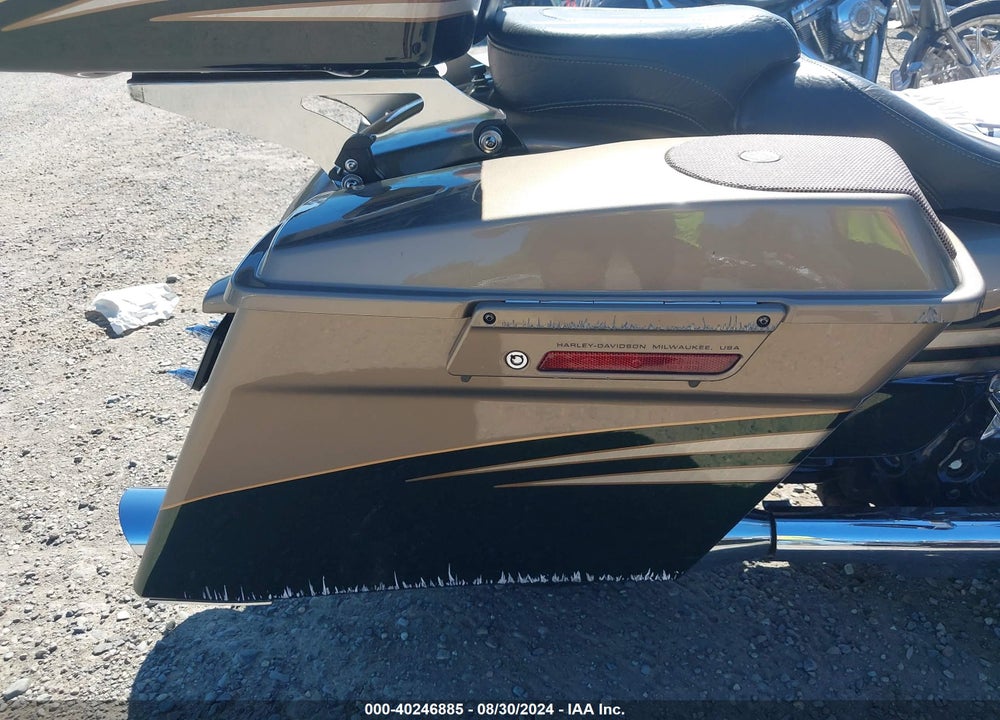 2013 HARLEY-DAVIDSON FLTRXSE CVO ROAD GLIDE CUSTOM VIN: 1HD1TC81XDB958758