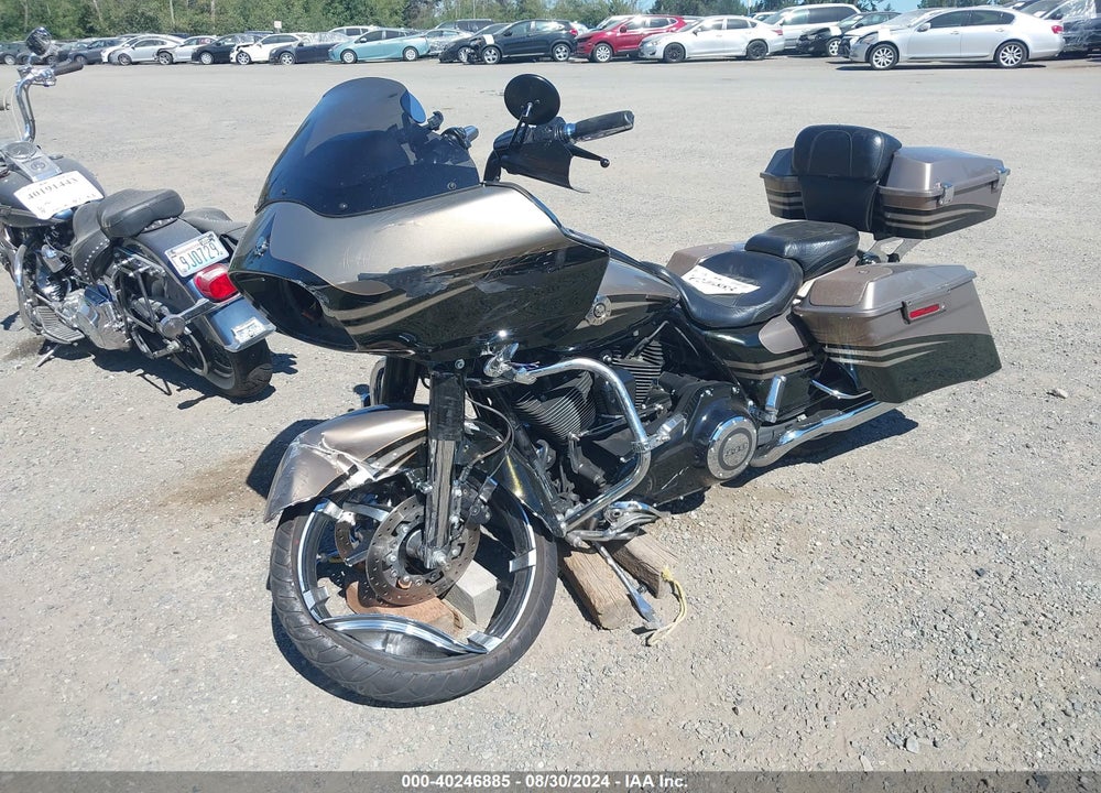 2013 HARLEY-DAVIDSON FLTRXSE CVO ROAD GLIDE CUSTOM VIN: 1HD1TC81XDB958758