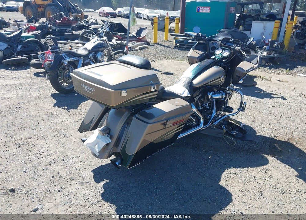 2013 HARLEY-DAVIDSON FLTRXSE CVO ROAD GLIDE CUSTOM VIN: 1HD1TC81XDB958758
