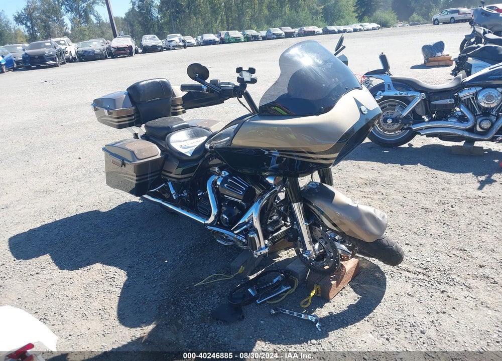 2013 HARLEY-DAVIDSON FLTRXSE CVO ROAD GLIDE CUSTOM VIN: 1HD1TC81XDB958758