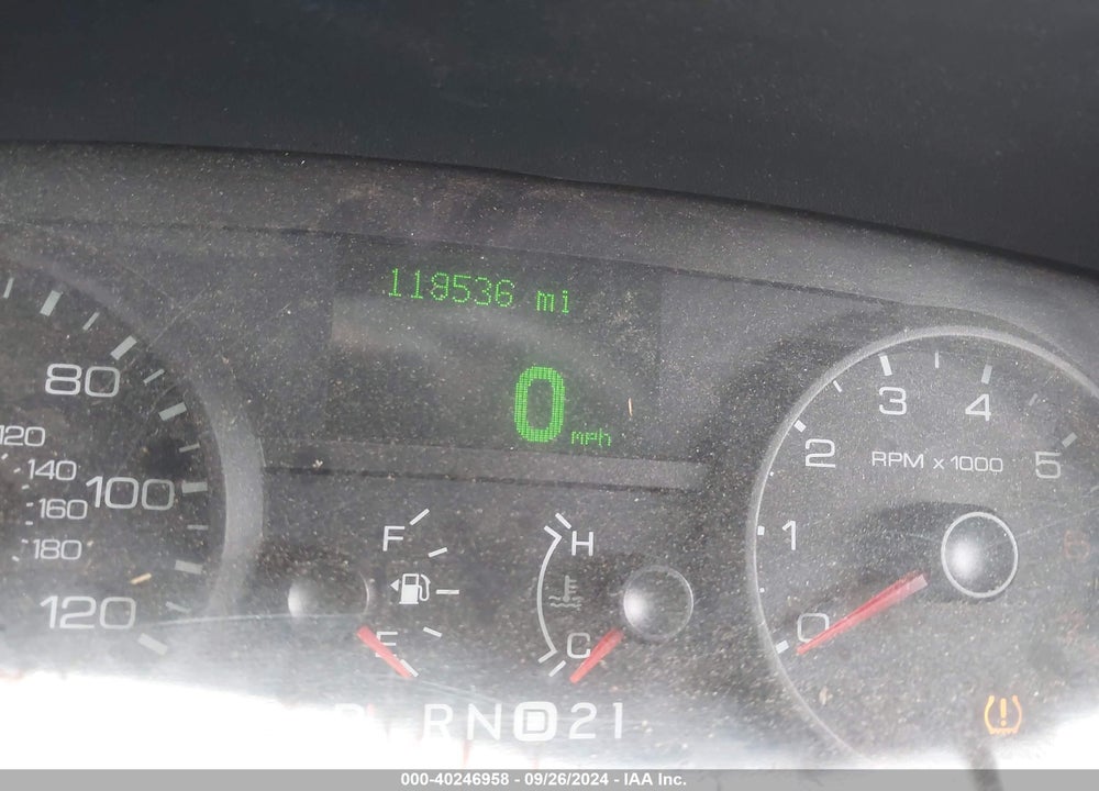 2008 FORD CROWN VICTORIA LX VIN: 2FAFP74V68X141162
