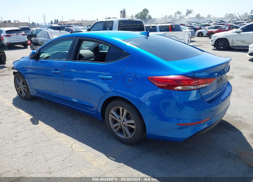 2018 HYUNDAI ELANTRA SEL VIN: 5NPD84LF2JH308356