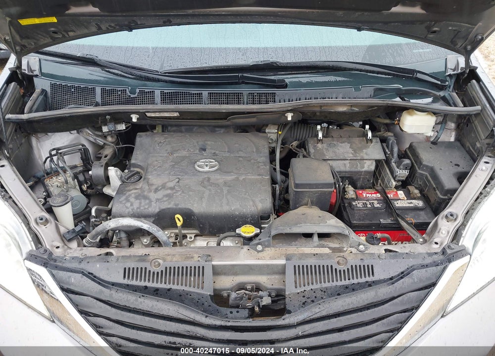 2014 TOYOTA SIENNA LE V6 8 PASSENGER VIN: 5TDKK3DC9ES441638