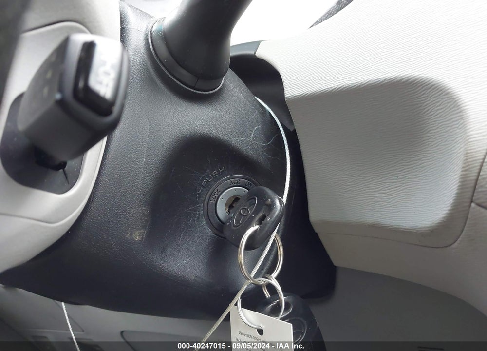 2014 TOYOTA SIENNA LE V6 8 PASSENGER VIN: 5TDKK3DC9ES441638