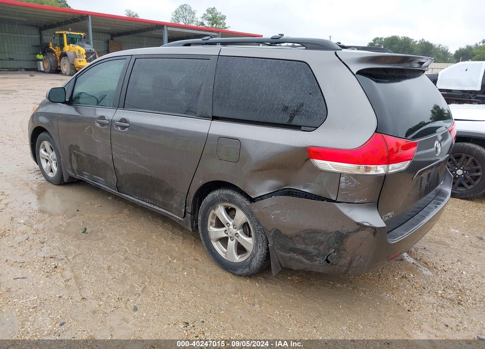 2014 TOYOTA SIENNA LE V6 8 PASSENGER VIN: 5TDKK3DC9ES441638
