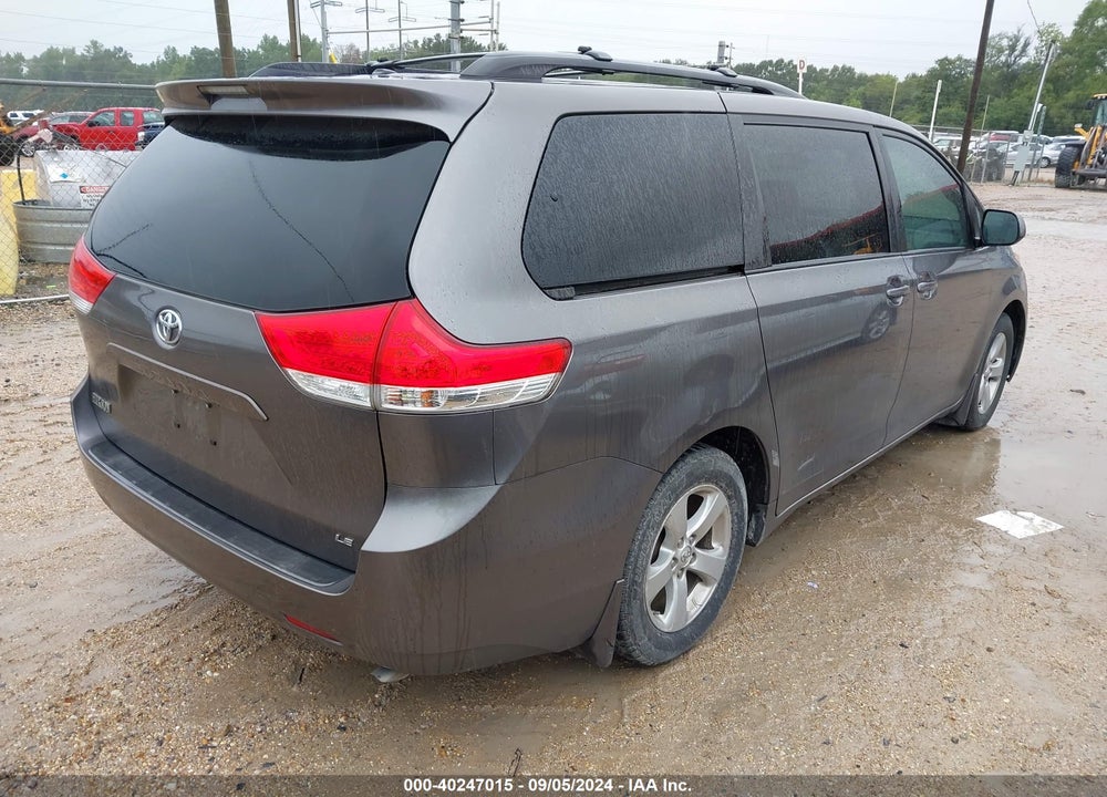 2014 TOYOTA SIENNA LE V6 8 PASSENGER VIN: 5TDKK3DC9ES441638