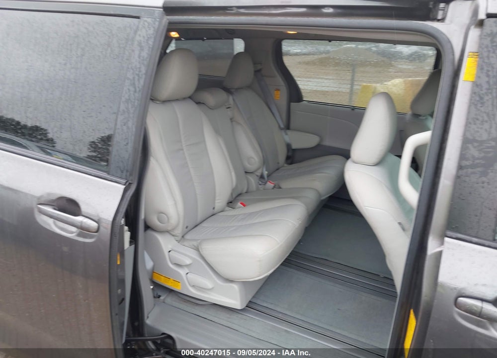 2014 TOYOTA SIENNA LE V6 8 PASSENGER VIN: 5TDKK3DC9ES441638
